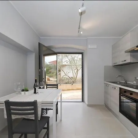 Boutique Seaside Duplex Preko